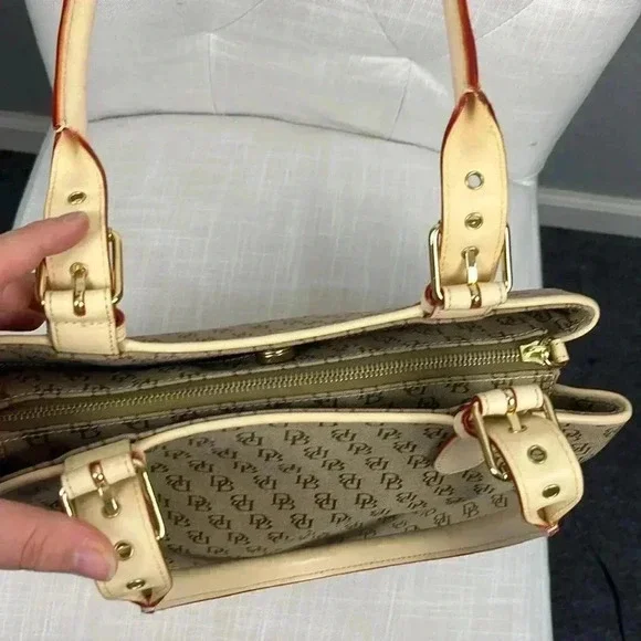 Vintage Dooney & Bourke Buckle Satchel Tote Bag Purse DB Signature Leather Trim - Picture 5 of 16